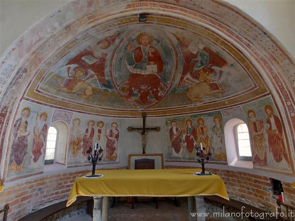 Sandigliano (Biella) - Interno dell'abside dell'Oratorio di Sant'Antonio Abate